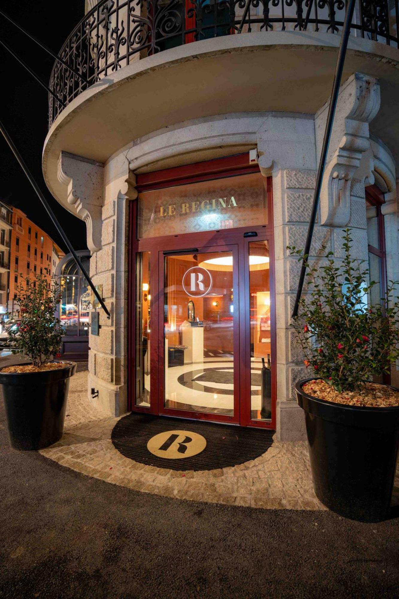 Hotel Et Restaurant Le Regina Le Puy-en-Velay Exterior photo